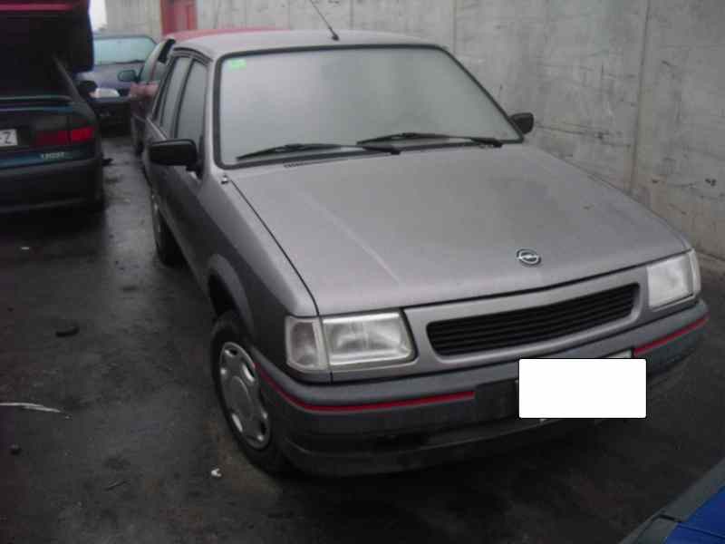 opel corsa a del año 1985