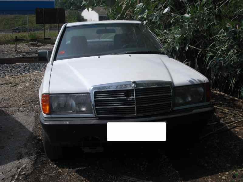 mercedes clase c (w201) berlina del año 1988