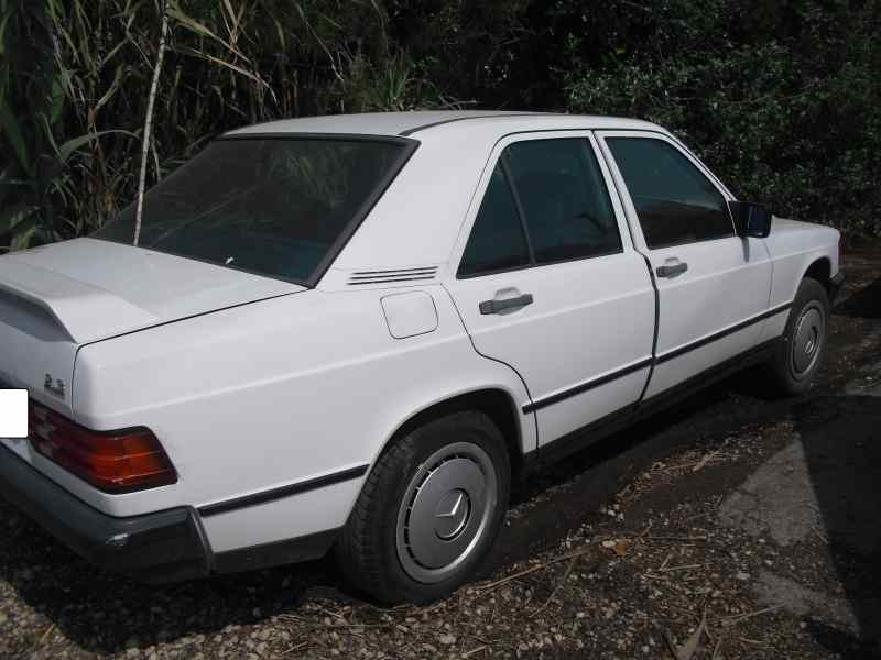 mercedes clase c (w201) berlina del año 1988