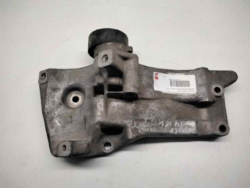 Recambio de soporte alternador para volkswagen polo (9n1) 1.4 16v referencia OEM IAM 036145169G  