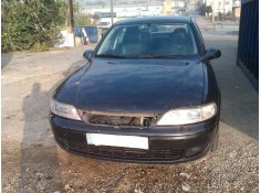 opel vectra b berlina del año 2000