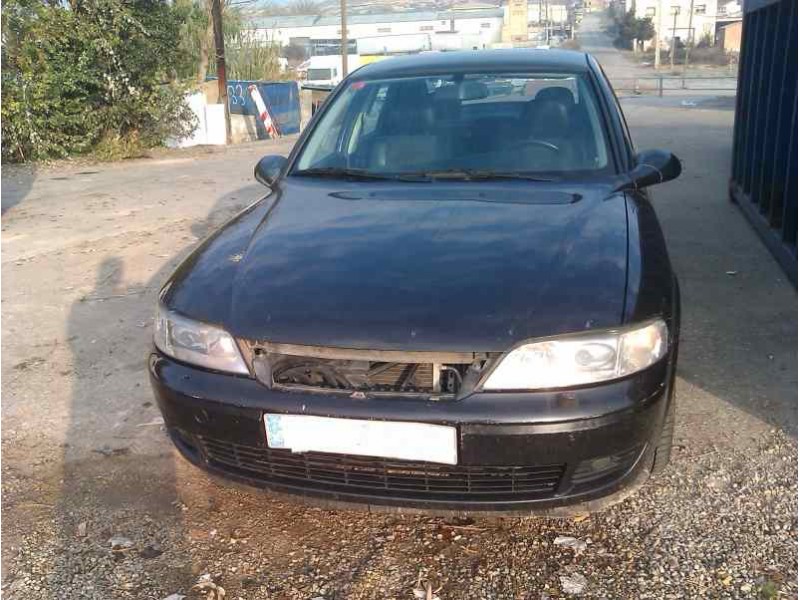 opel vectra b berlina del año 2000