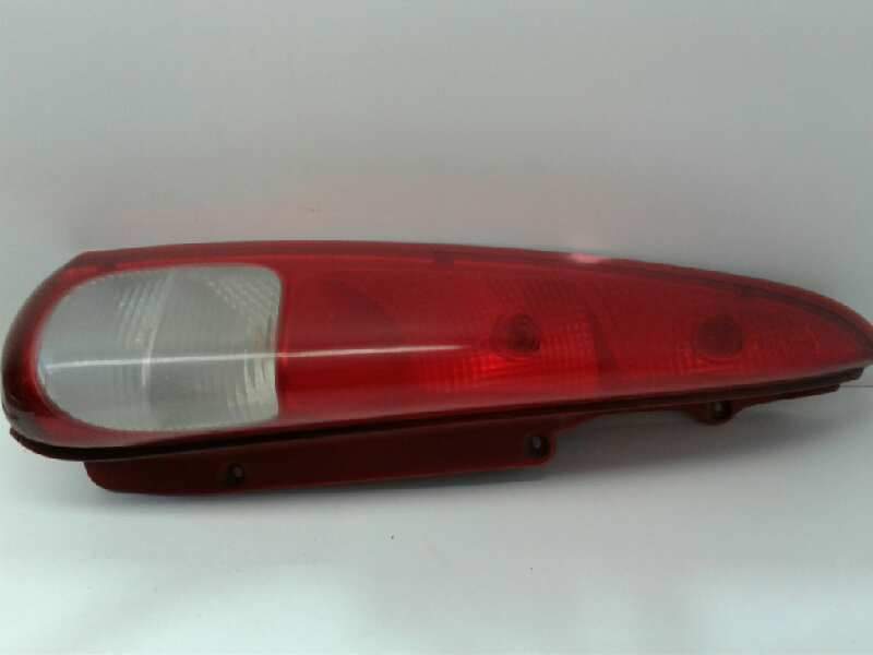 Recambio de piloto trasero izquierdo para daewoo tacuma cdx referencia OEM IAM 96260526 300526L 