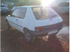 peugeot 205 berlina del año 1983 2