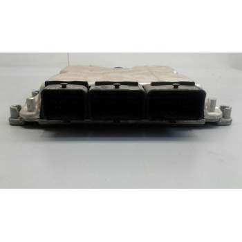 Recambio de centralita motor uce para renault trafic combi (ab 4.01) referencia OEM IAM 0281010632 8200051608 8200204836
