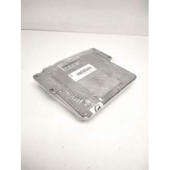 Recambio de centralita motor uce para renault trafic combi (ab 4.01) referencia OEM IAM 0281010632 8200051608 8200204836