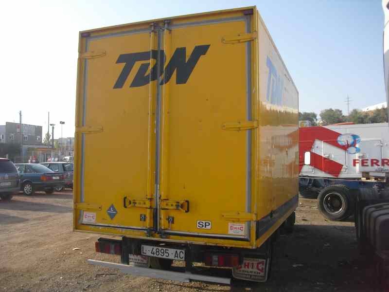 nissan trade 100 del año 1996
