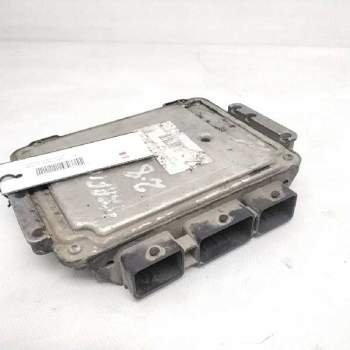 Recambio de centralita motor uce para renault trafic combi (ab 4.01) referencia OEM IAM 8200311550 0281011432 8200311553