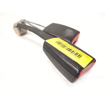 Recambio de enganche cinturon trasero central para volkswagen passat b5.5 (3b3) 1.9 tdi referencia OEM IAM 3B0857739  