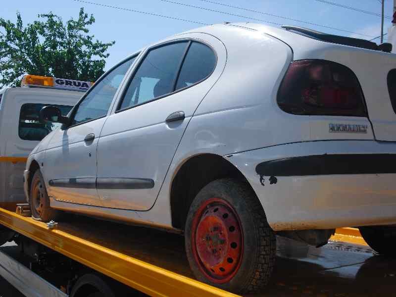 renault megane i berlina hatchback (ba0) del año 1996