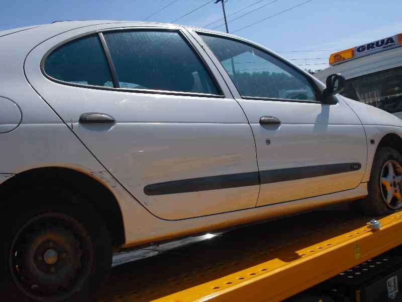 renault megane i berlina hatchback (ba0) del año 1996