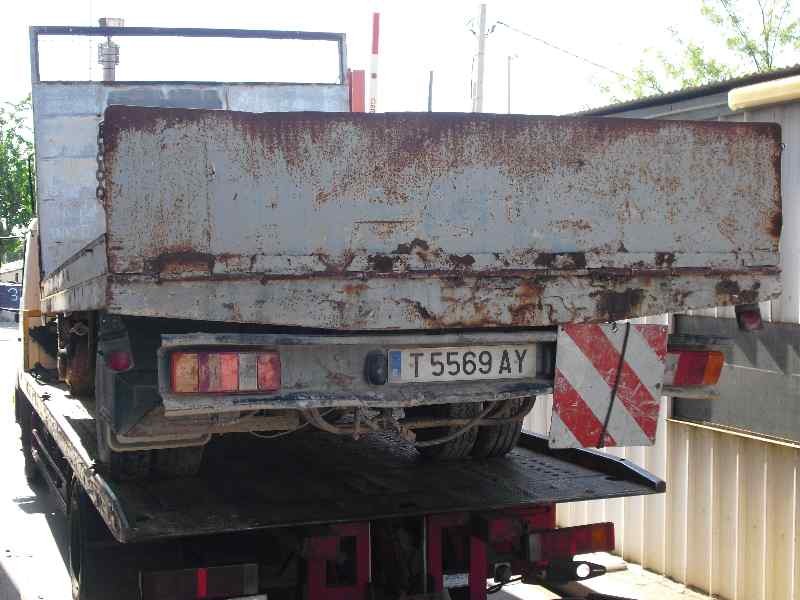 nissan trade 100 del año 1999