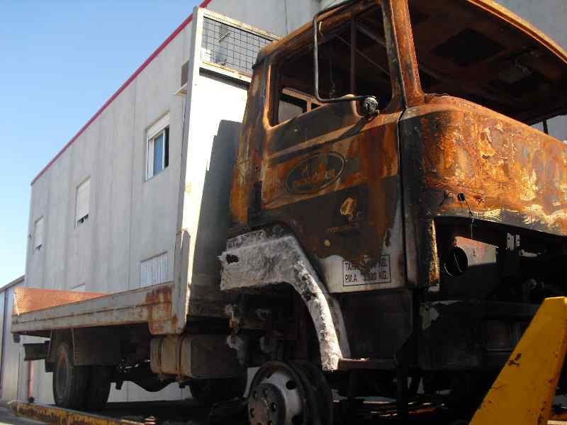 nissan trade 100 del año 1999