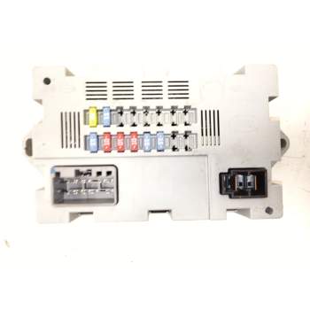 Recambio de caja reles para land rover discovery sport (l550) 2.0 d referencia OEM IAM CPLA14Q073AA  
