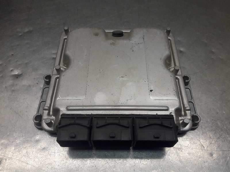 Recambio de centralita motor uce para nissan primastar (x..) referencia OEM IAM 0281010632 8200051608 8200389543
