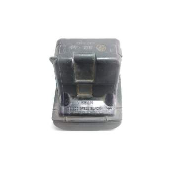 Recambio de cenicero para nissan primera berl./familiar (p10/w10) referencia OEM IAM 688002F900  