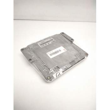 Recambio de centralita motor uce para renault trafic combi (ab 4.01) referencia OEM IAM 0281010632 8200051608 8200204836