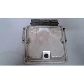 Recambio de centralita motor uce para renault trafic combi (ab 4.01) referencia OEM IAM 0281010632 8200051608 8200204836