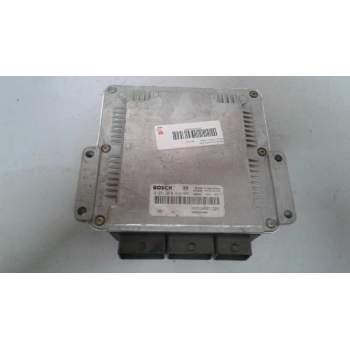 Recambio de centralita motor uce para renault trafic combi (ab 4.01) referencia OEM IAM 0281010632 8200051608 8200204836
