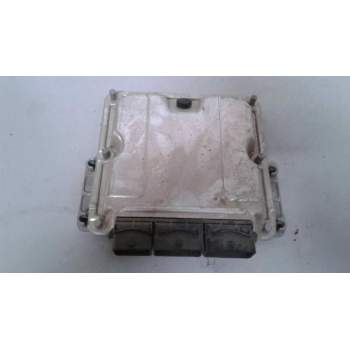 Recambio de centralita motor uce para renault trafic combi (ab 4.01) referencia OEM IAM 0281010632 8200051608 8200204836