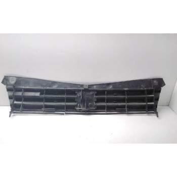 Recambio de rejilla delantera para peugeot 205 berlina 1.4 referencia OEM IAM 92253108580  