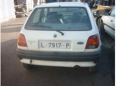 ford fiesta berlina del año 1950 2