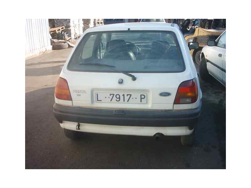 ford fiesta berlina del año 1950