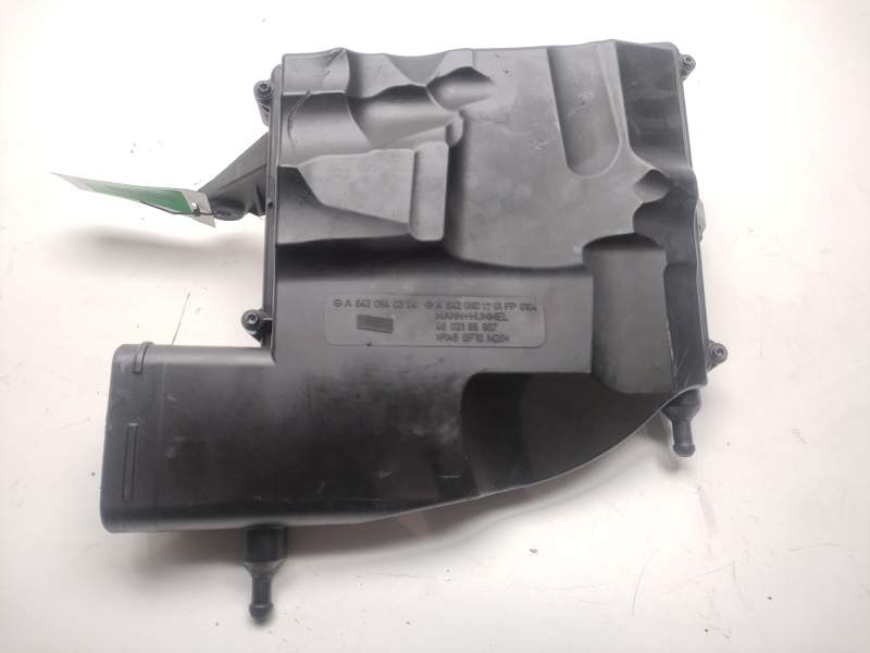 Recambio de caja filtro de aire para mercedes-benz clase cls (w219) 3.0 cdi cat referencia OEM IAM A6420940304  