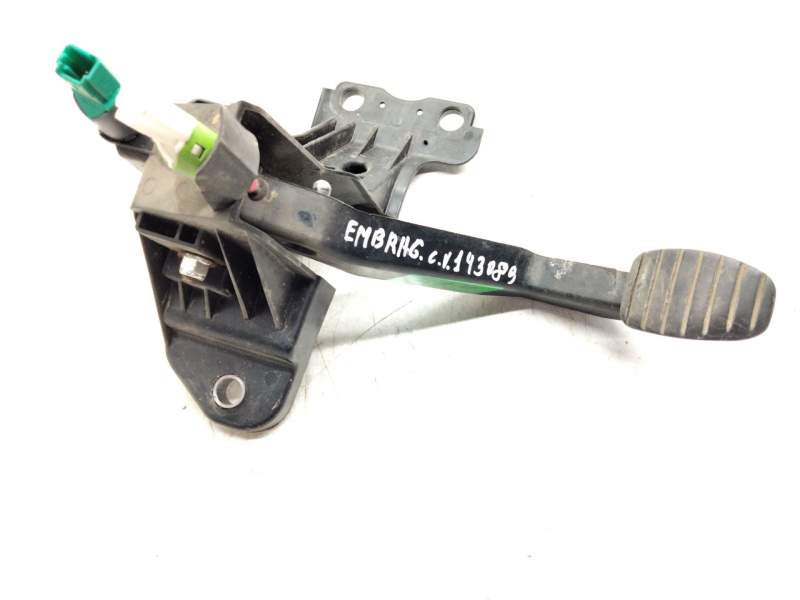 Recambio de pedal embrague para opel movano b furgoneta (x62) 2.3 cdti fwd (fv) referencia OEM IAM   