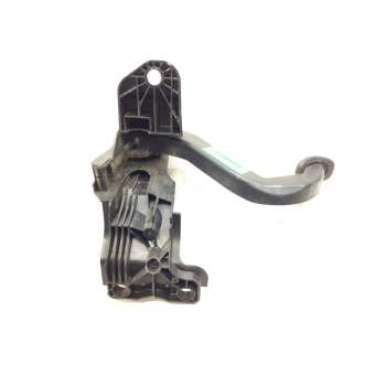 Recambio de pedal embrague para opel movano b furgoneta (x62) 2.3 cdti fwd (fv) referencia OEM IAM   