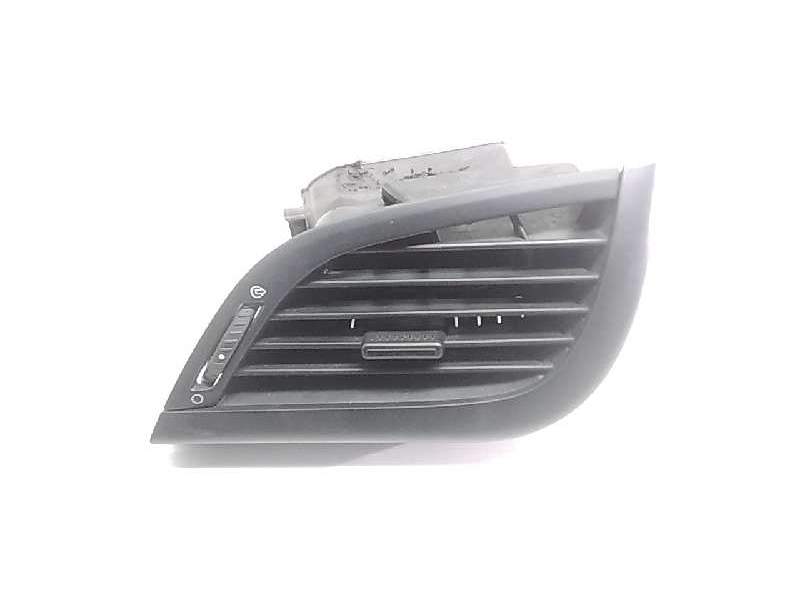 Recambio de aireador derecho para peugeot 207 urban referencia OEM IAM 9650088477  