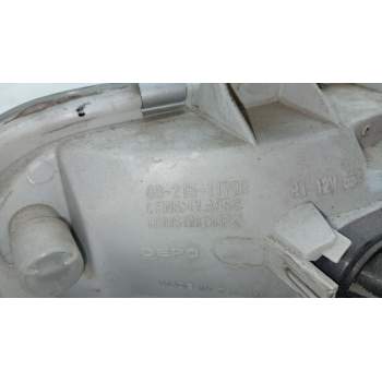 Recambio de faro derecho para nissan primera (p11) 2.0 td referencia OEM IAM 082151172R  