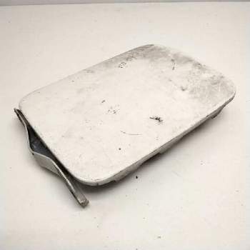 TAPA EXTERIOR COMBUSTIBLE 
