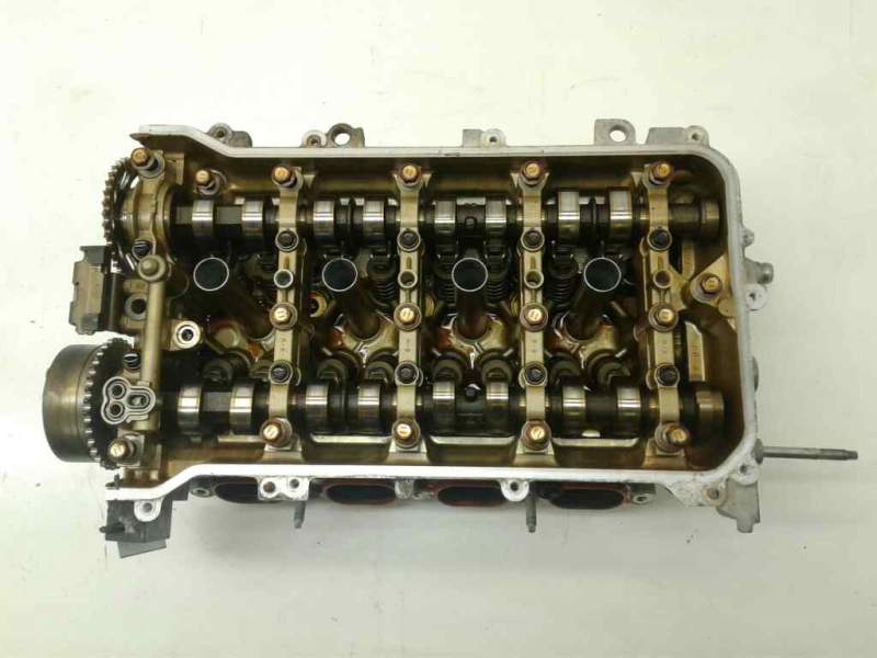 Recambio de culata para toyota auris touring sports (e18) hybrid active referencia OEM IAM 1213108147  