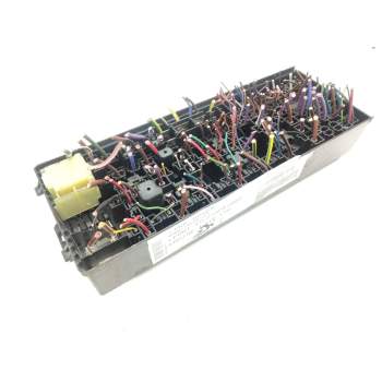 Recambio de caja fusibles para land rover discovery 5 referencia OEM IAM GH2214290  