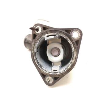 Recambio de caja termostato para toyota auris touring sports (e18) hybrid active referencia OEM IAM 121015  