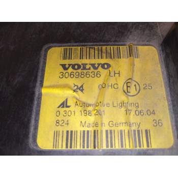 Recambio de faro izquierdo para volvo s40 berlina 2.0 t referencia OEM IAM 30698636  