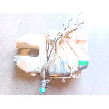 Recambio de deposito adblue para land rover discovery 5 referencia OEM IAM GH225J228A  