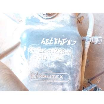 Recambio de deposito adblue para land rover discovery 5 referencia OEM IAM GH225J228A  