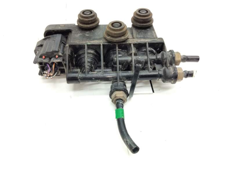 Recambio de valvula suspension para land rover discovery 5 referencia OEM IAM RVH000095  