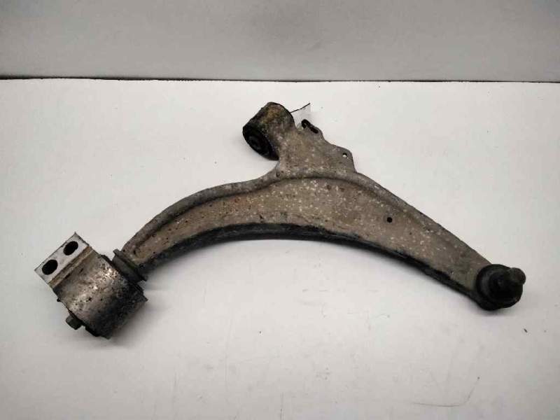 Recambio de brazo suspension inferior delantero derecho para opel astra j lim. excellence referencia OEM IAM 13334023  