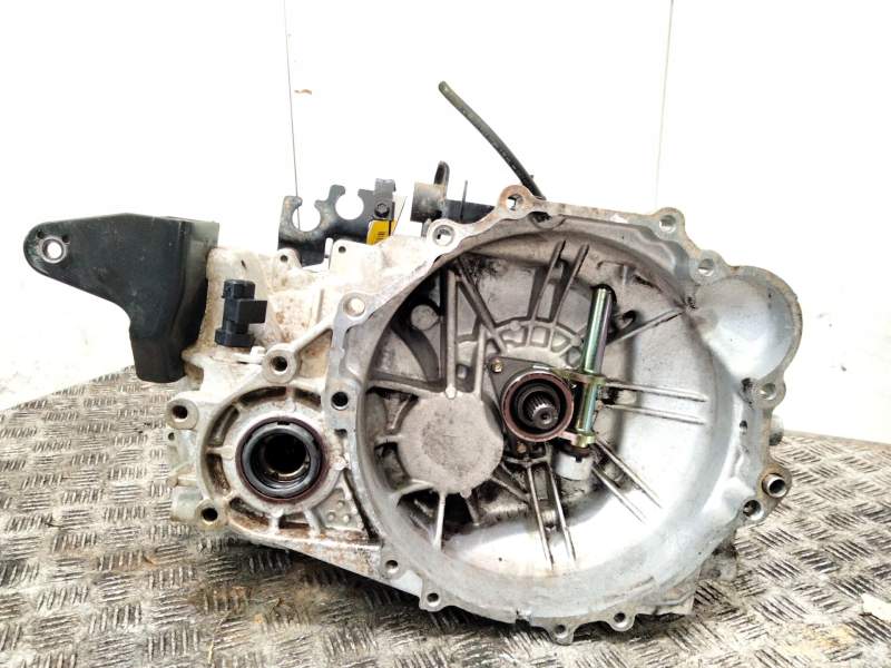 Recambio de caja cambios para hyundai tucson (jm) 2.0 crdi referencia OEM IAM 4300039772  