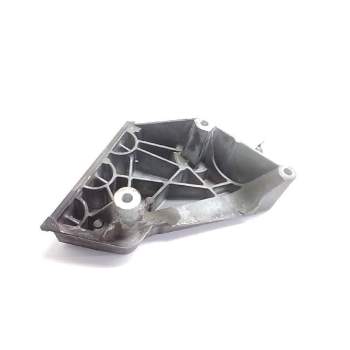 SOPORTE MOTOR DERECHO INFERIOR 03819927AJ CASCO 