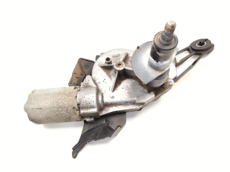 Recambio de motor limpia trasero para toyota yaris active referencia OEM IAM 8513000020  