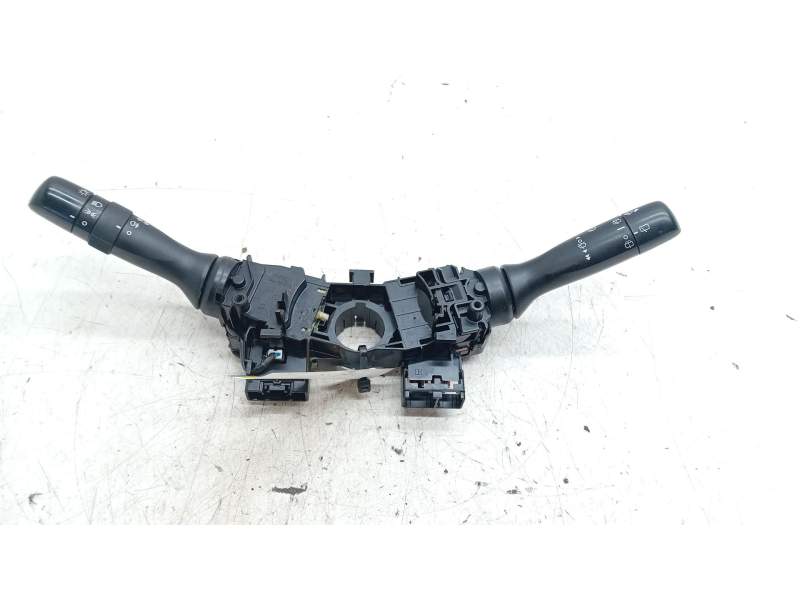 Recambio de mando intermitentes y limpia para toyota yaris active referencia OEM IAM 0D09117F616 17F001 17F144