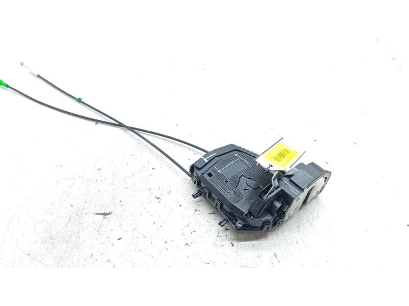 Recambio de cerradura puerta trasera izquierda para toyota yaris active referencia OEM IAM 690600D060  