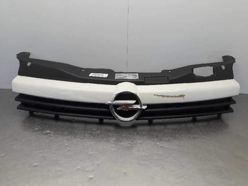 Recambio de rejilla delantera para opel astra h berlina cosmo referencia OEM IAM 1320358  