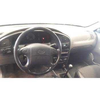 kia shuma ii del año 2001