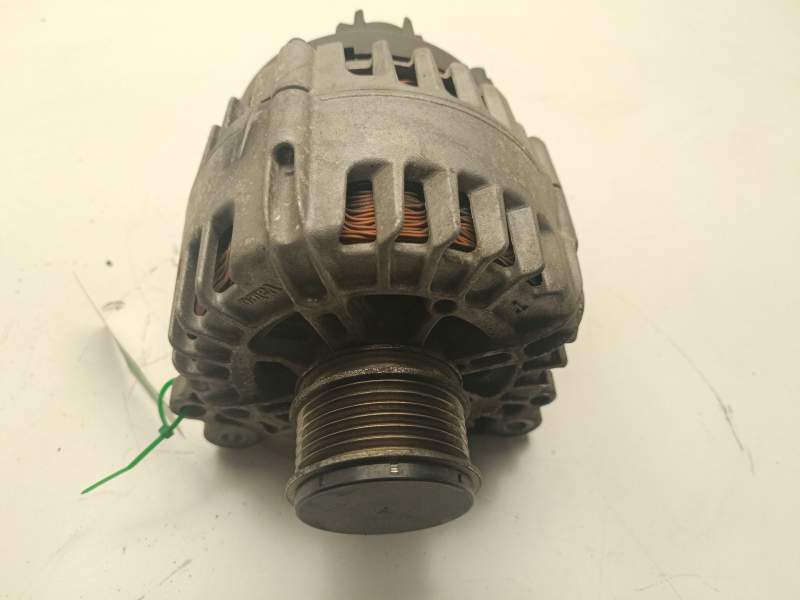 Recambio de alternador para volkswagen caddy ka/kb (2c) combi bluemotion referencia OEM IAM 03L903023FX01  