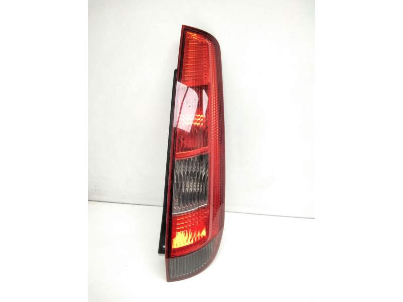 Recambio de piloto trasero derecho para ford fiesta (cbk) trend referencia OEM IAM 2S5113A602A 301604 